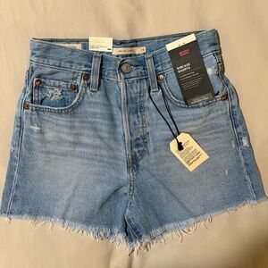 Levi’s Ribcage Shorts